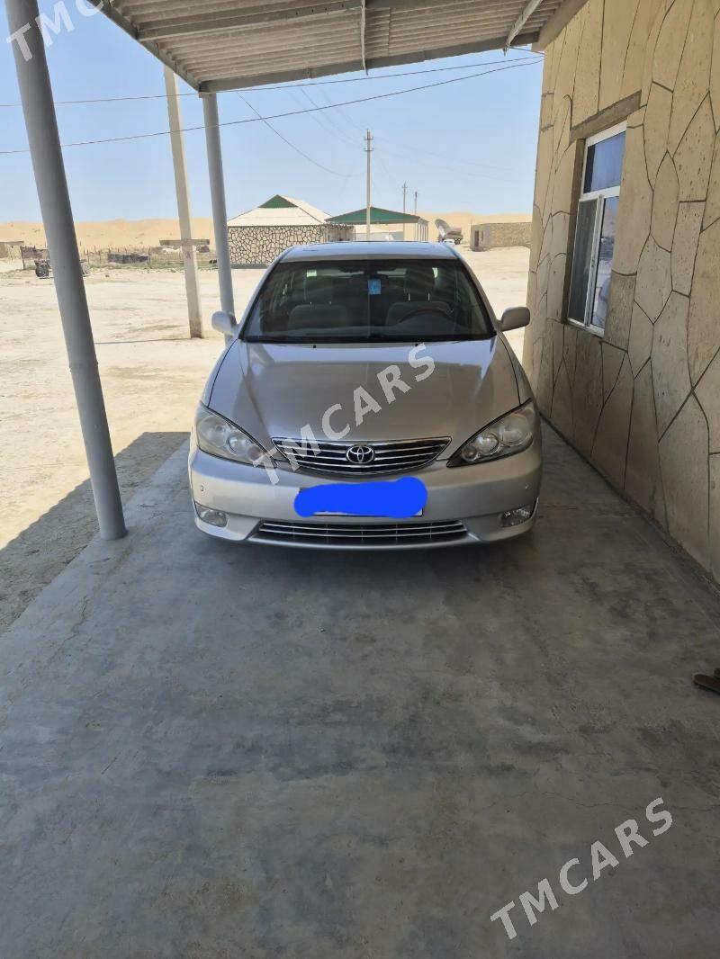 Toyota Camry 2002 - 192 000 TMT - Гумдаг - img 2