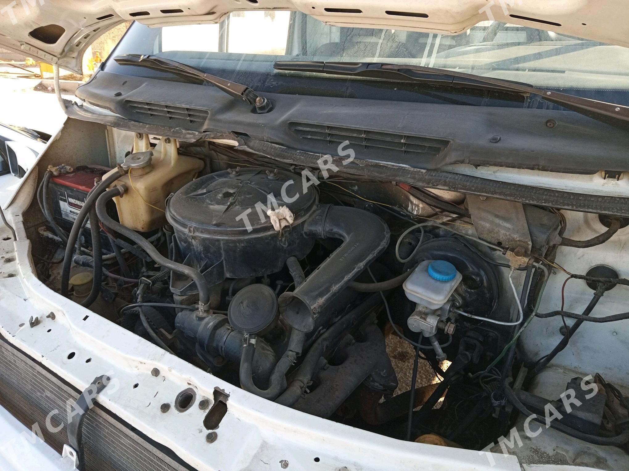 Toyota Hilux 1999 - 146 000 TMT - Дашогуз - img 4