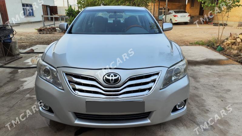 Toyota Camry 2010 - 170 000 TMT - Baýramaly - img 2