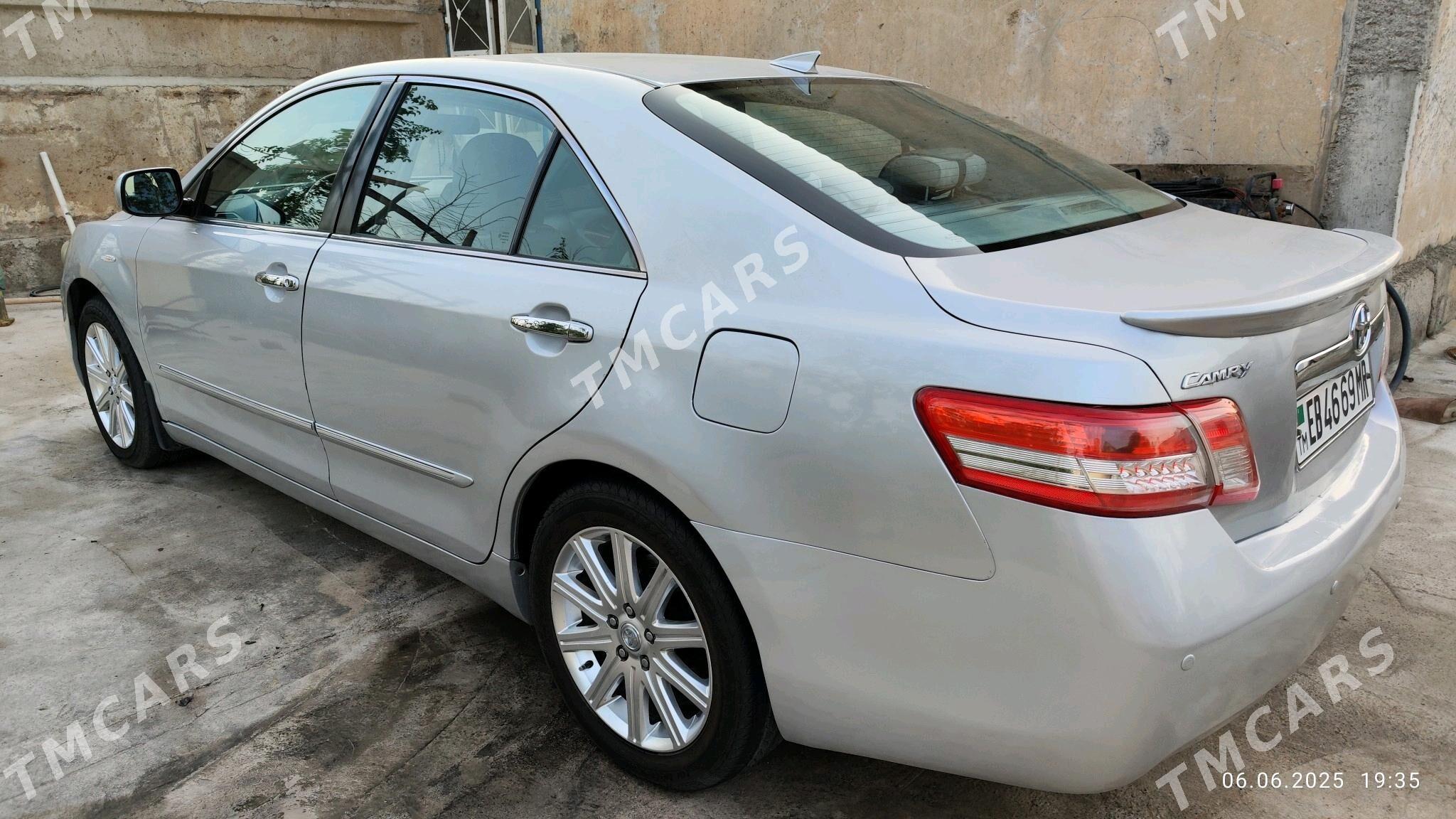 Toyota Camry 2010 - 170 000 TMT - Baýramaly - img 7