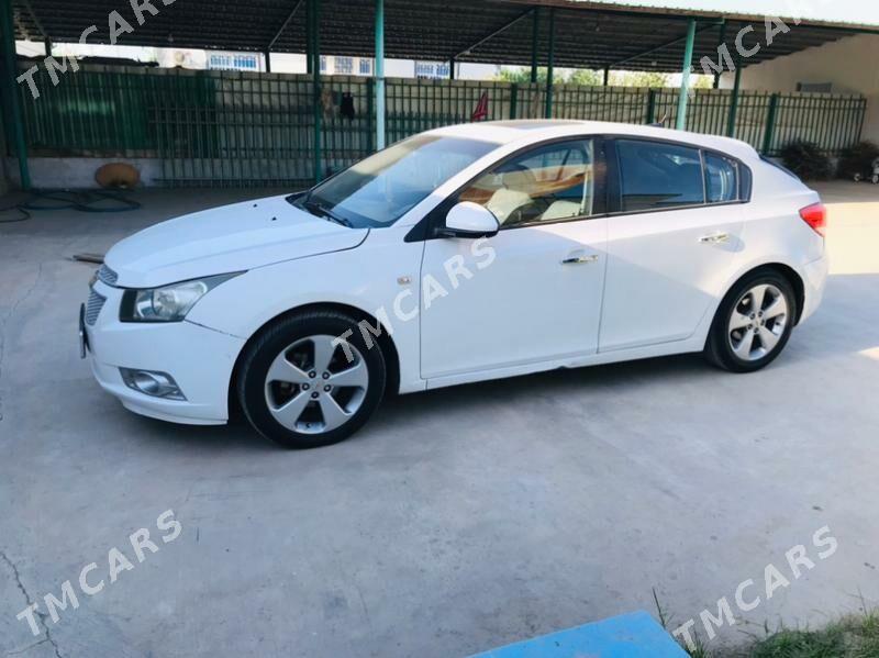 Chevrolet Cruze 2012 - 140 000 TMT - Тязе заман - img 8