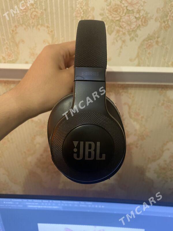 JBL E55BT - Гаудан "В" - img 2
