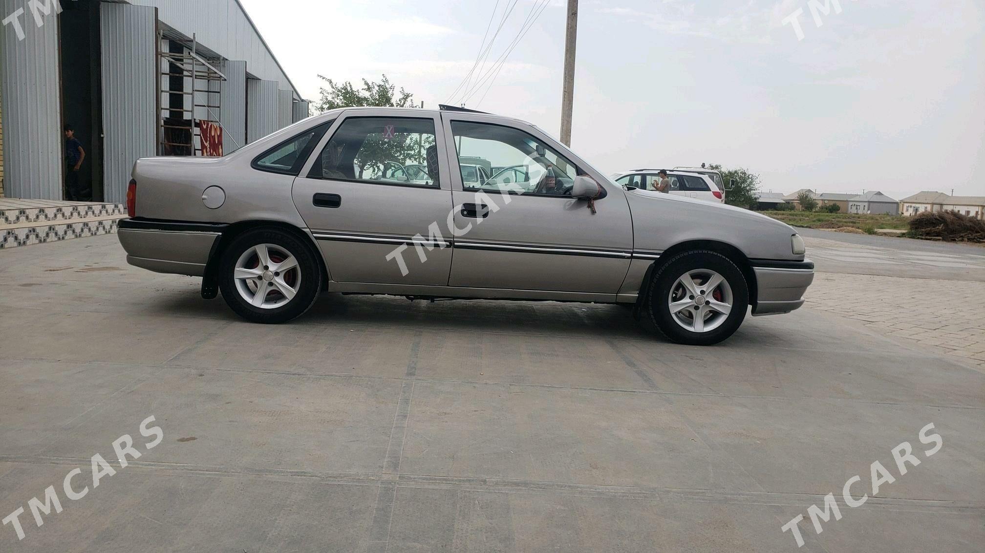 Opel Vectra 1992 - 40 000 TMT - Baýramaly - img 5