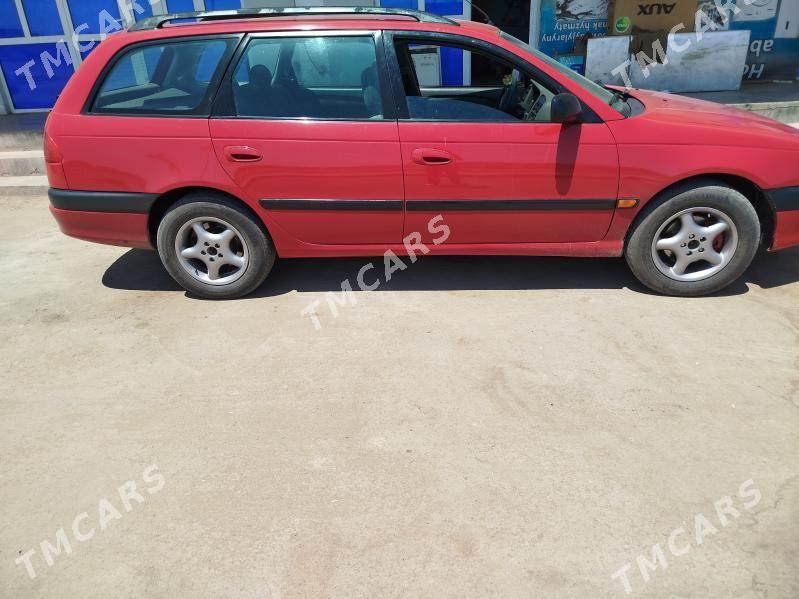 Toyota Avensis 1999 - 90 000 TMT - Дашогуз - img 3