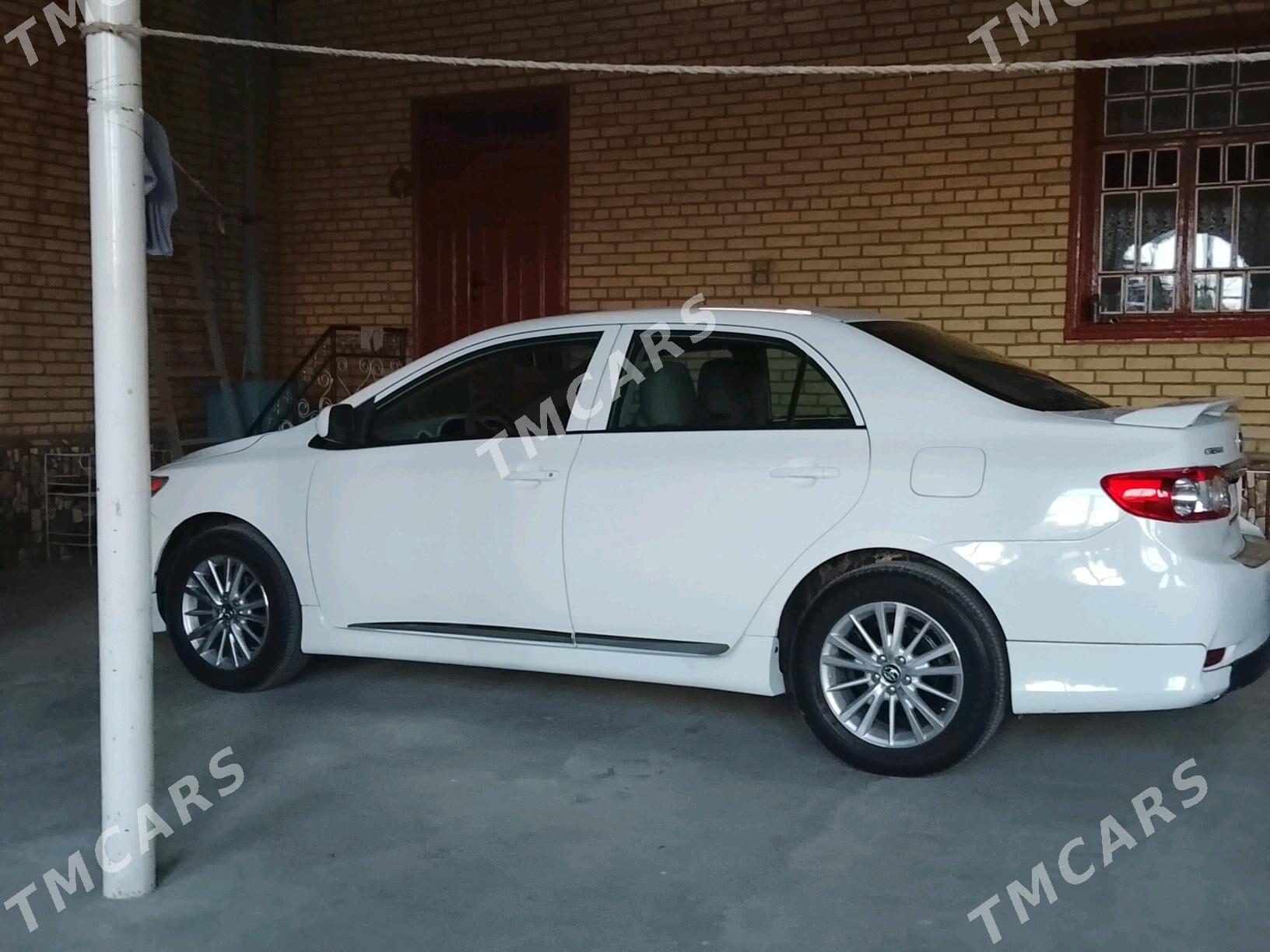 Toyota Corolla 2013 - 200 000 TMT - Туркменабат - img 2