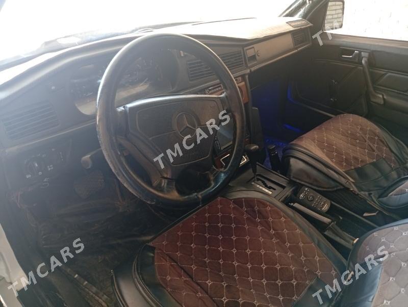 Mercedes-Benz 190E 1990 - 35 000 TMT - Теджен - img 2