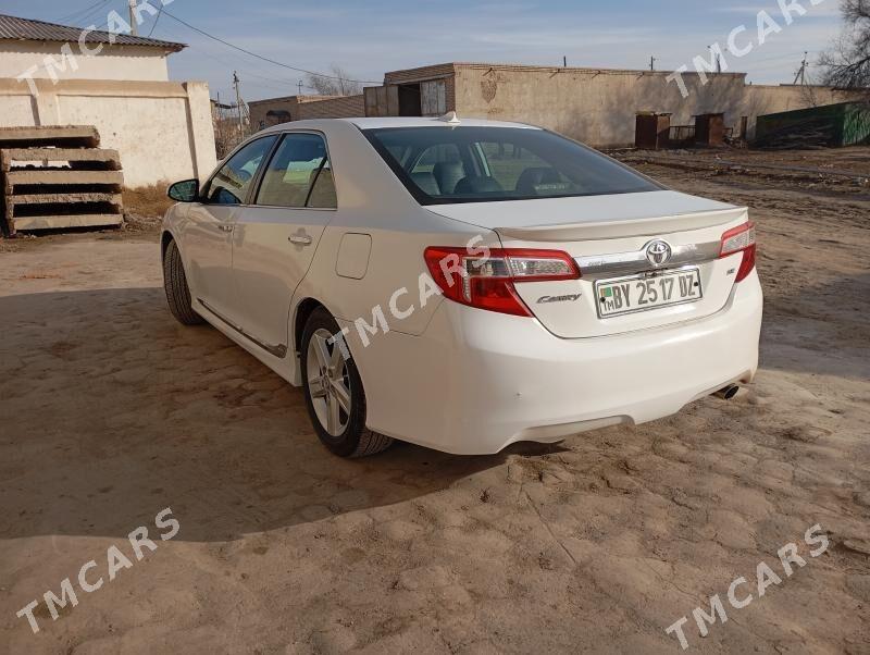 Toyota Camry 2012 - 175 000 TMT - Кёнеургенч - img 3