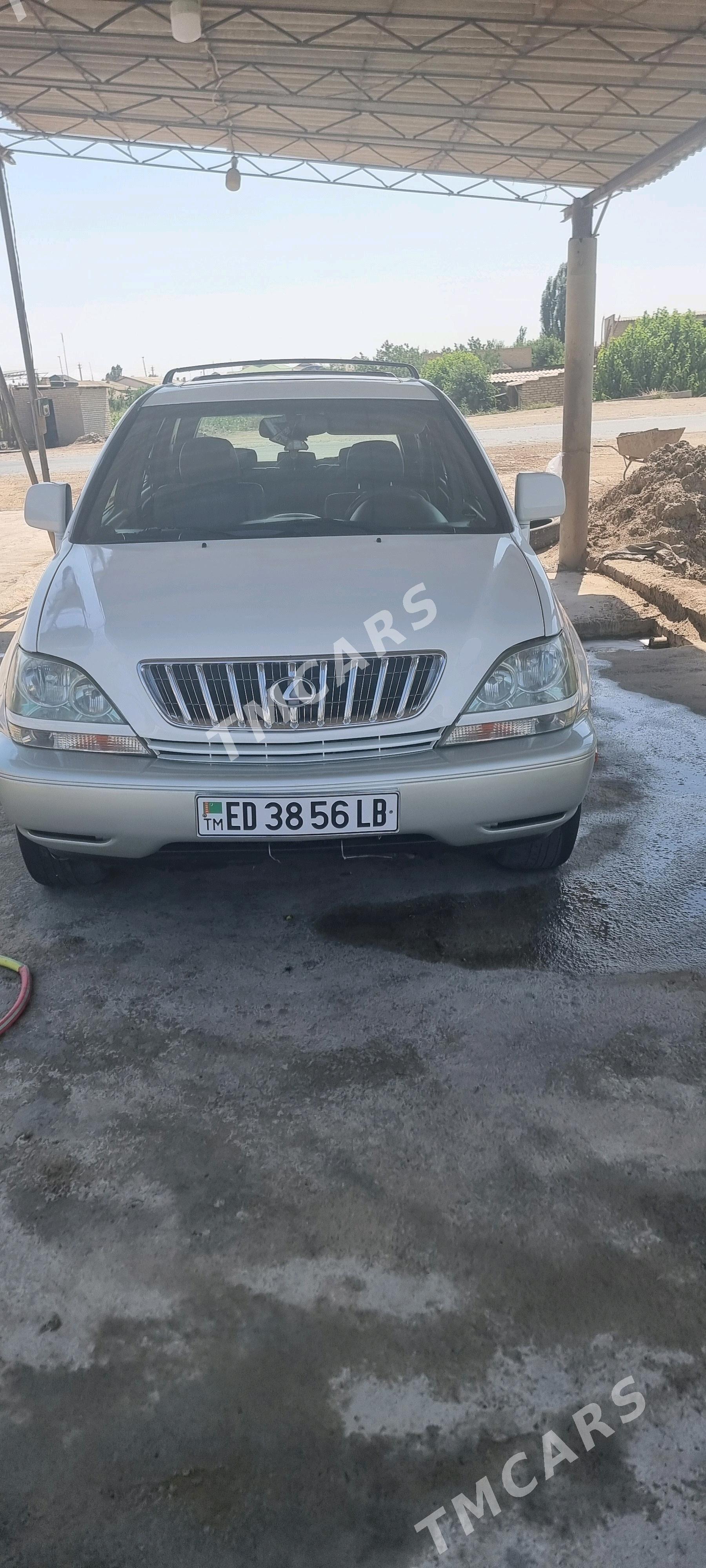 Lexus RX 300 2000 - 190 000 TMT - Halaç - img 5