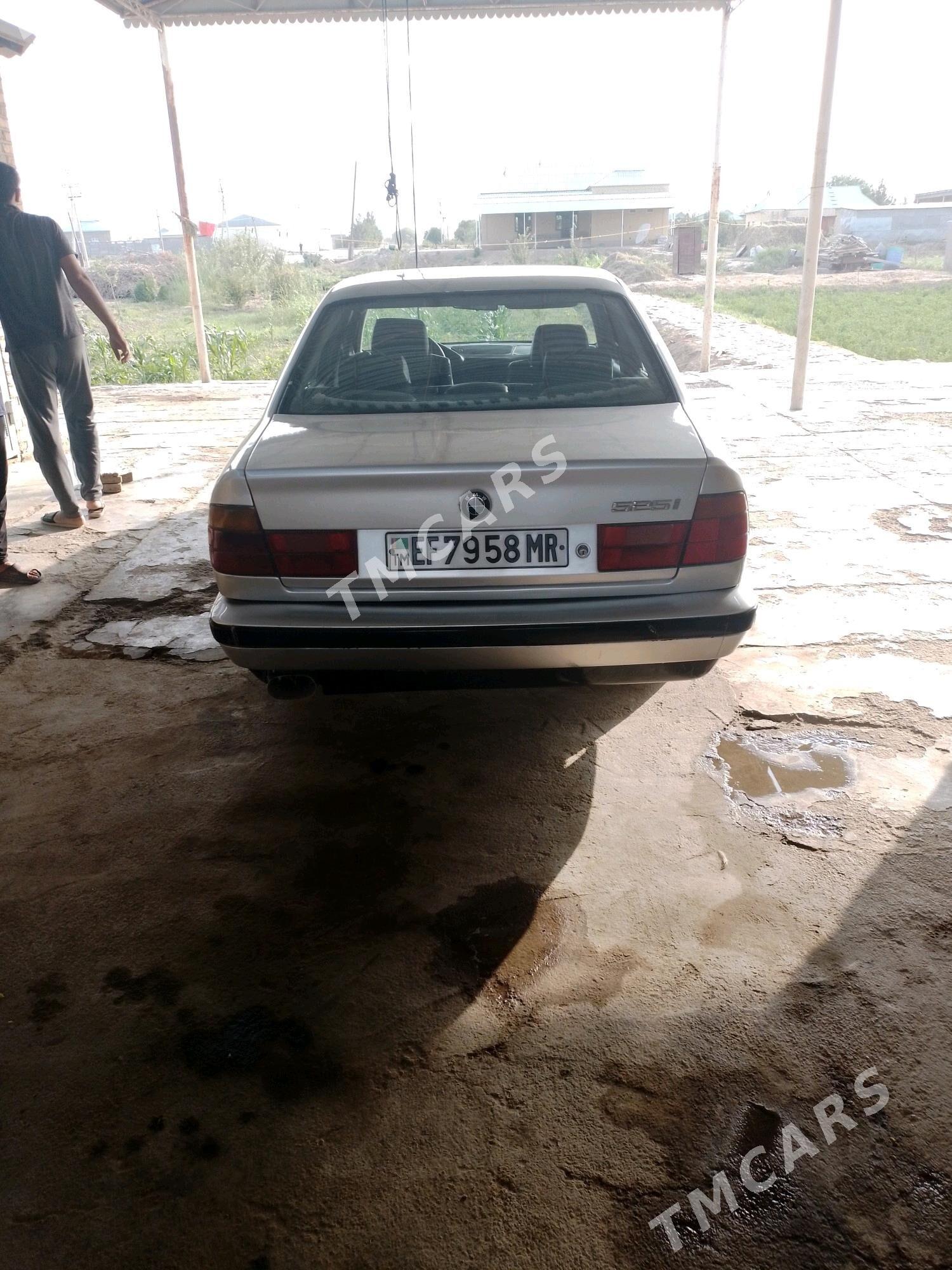 BMW 520 1990 - 50 000 TMT - Векильбазар - img 2