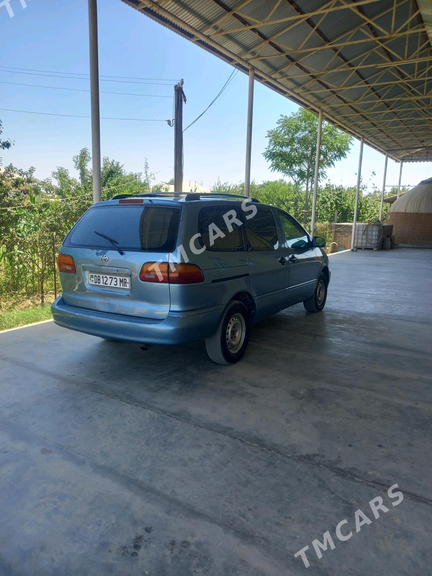 Toyota Sienna 2000 - 115 000 TMT - Сакарчага - img 5