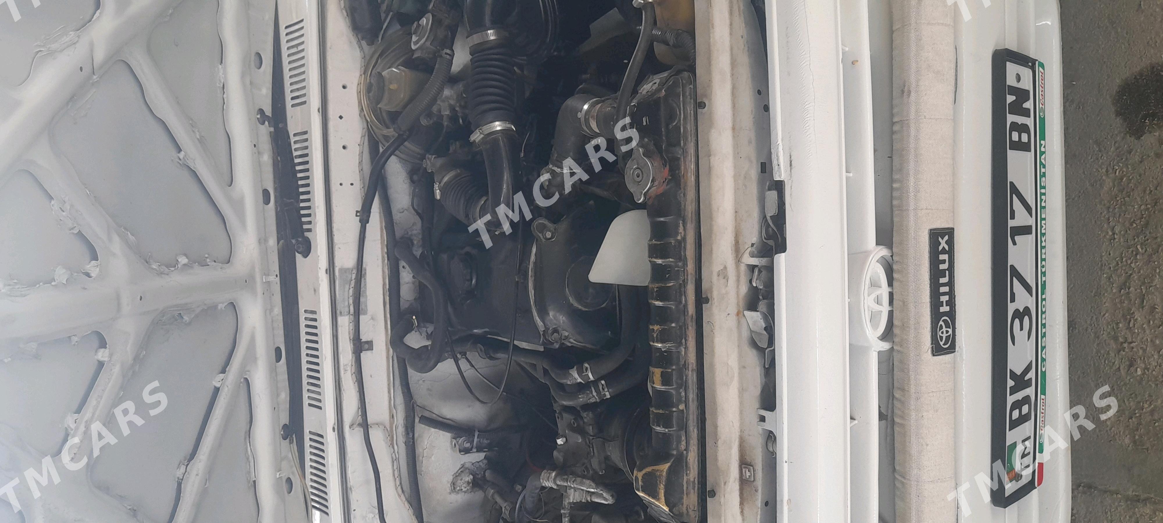 Toyota Hilux 1993 - 50 000 TMT - Balkanabat - img 2