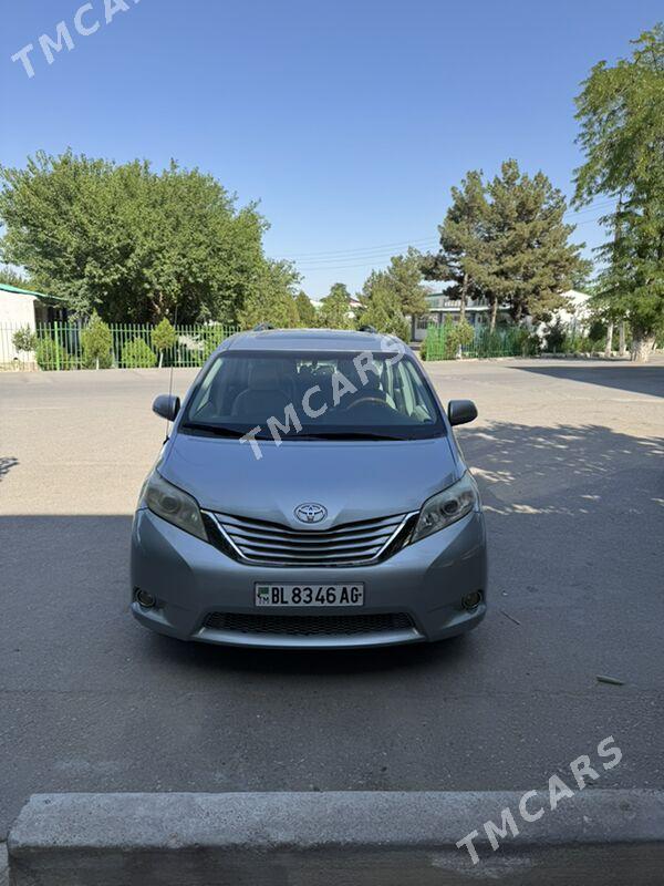 Toyota Sienna 2014 - 315 000 TMT - Aşgabat - img 3