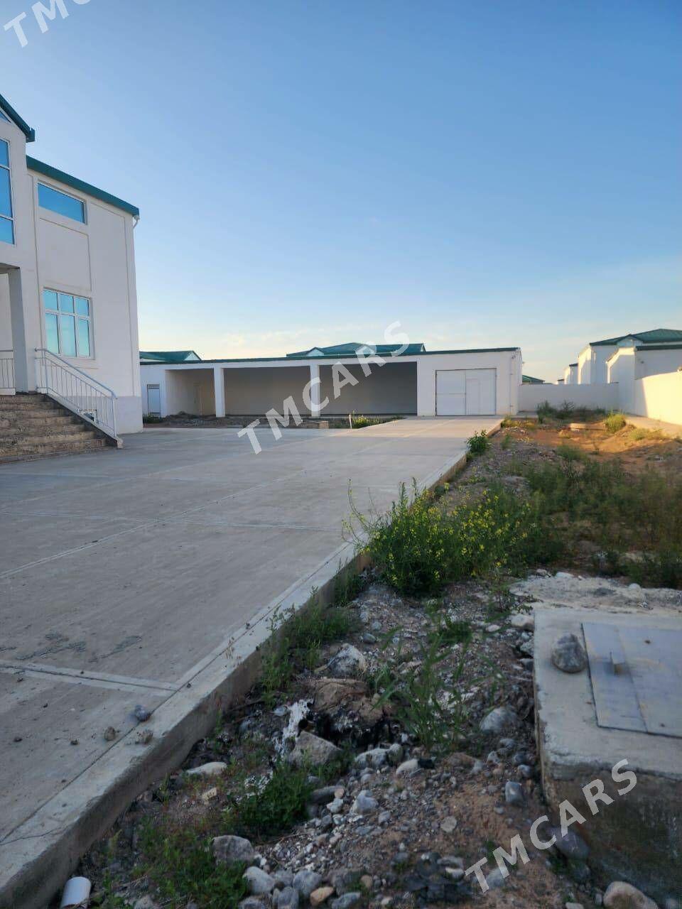 Satlyk jaý gami kottej. 600m² - Ak bugdaý etraby - img 6