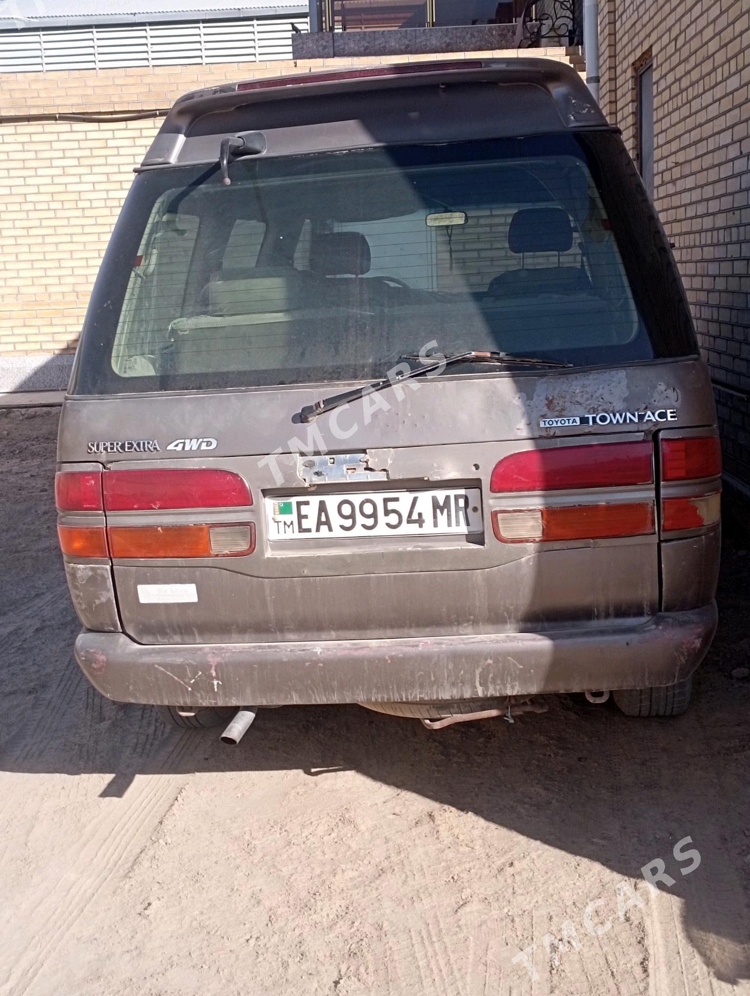 Toyota Previa 1996 - 18 000 TMT - Мары - img 3