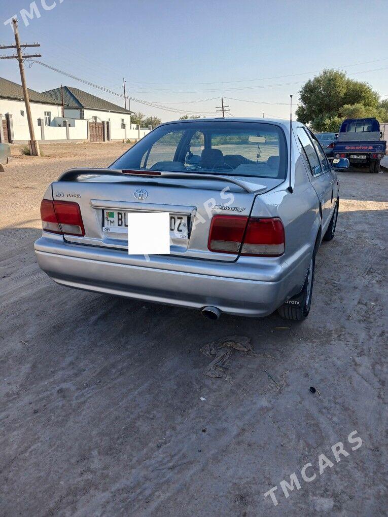 Toyota Camry 1994 - 50 000 TMT - Gurbansoltan Eje - img 2