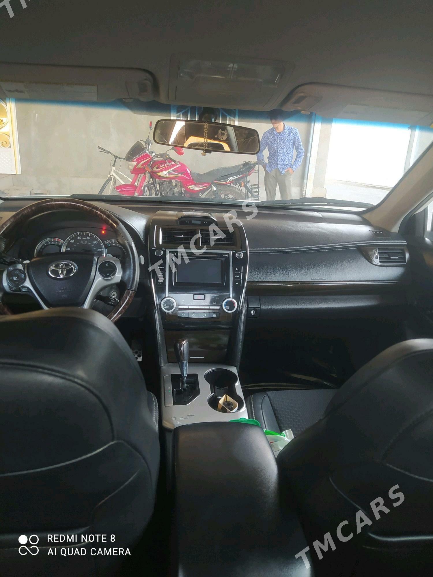 Toyota Camry 2013 - 200 000 TMT - Теджен - img 4