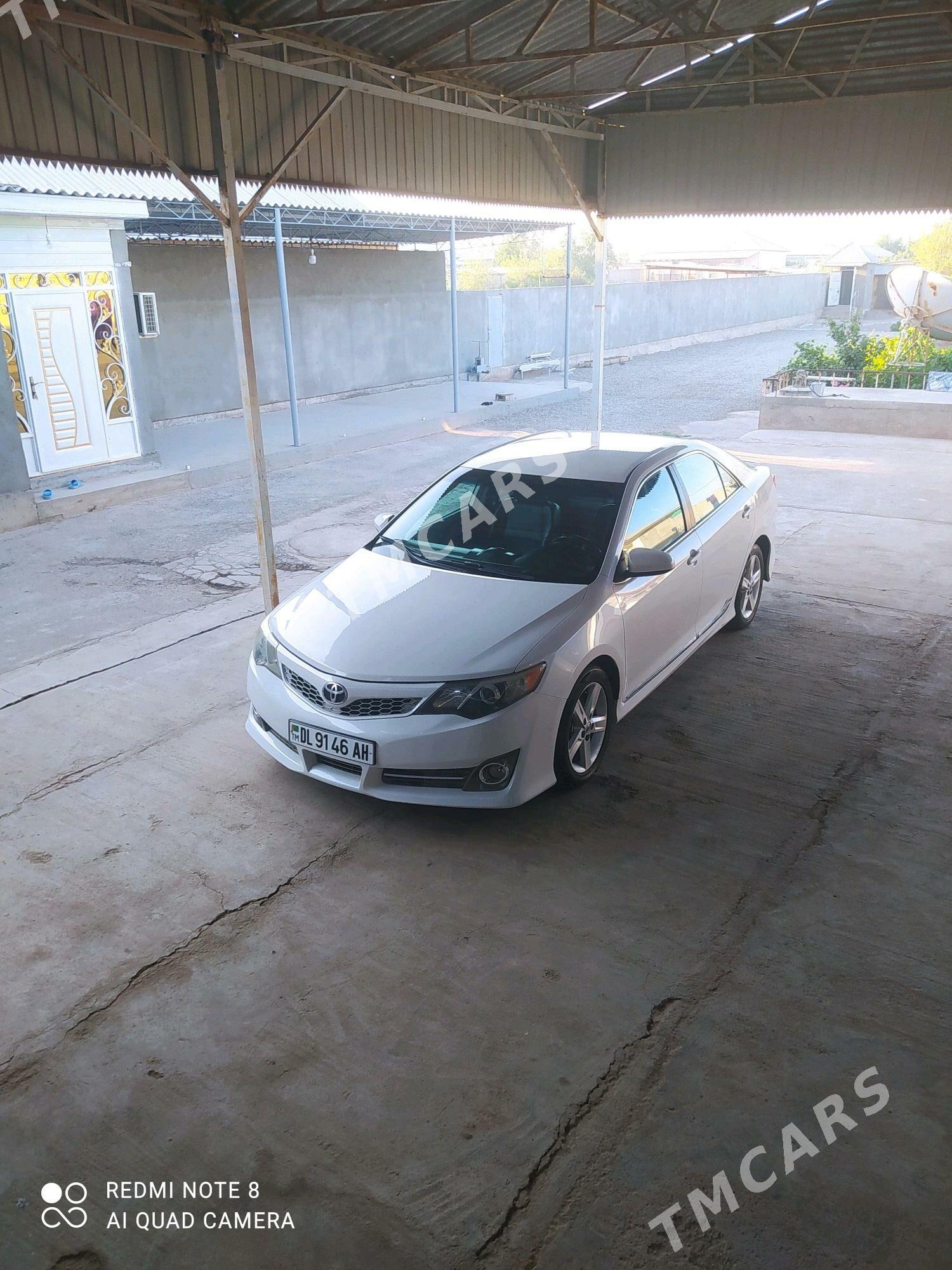 Toyota Camry 2013 - 200 000 TMT - Теджен - img 3