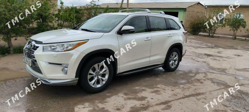 Toyota Highlander 2016 - 420 000 TMT - Сакар - img 7