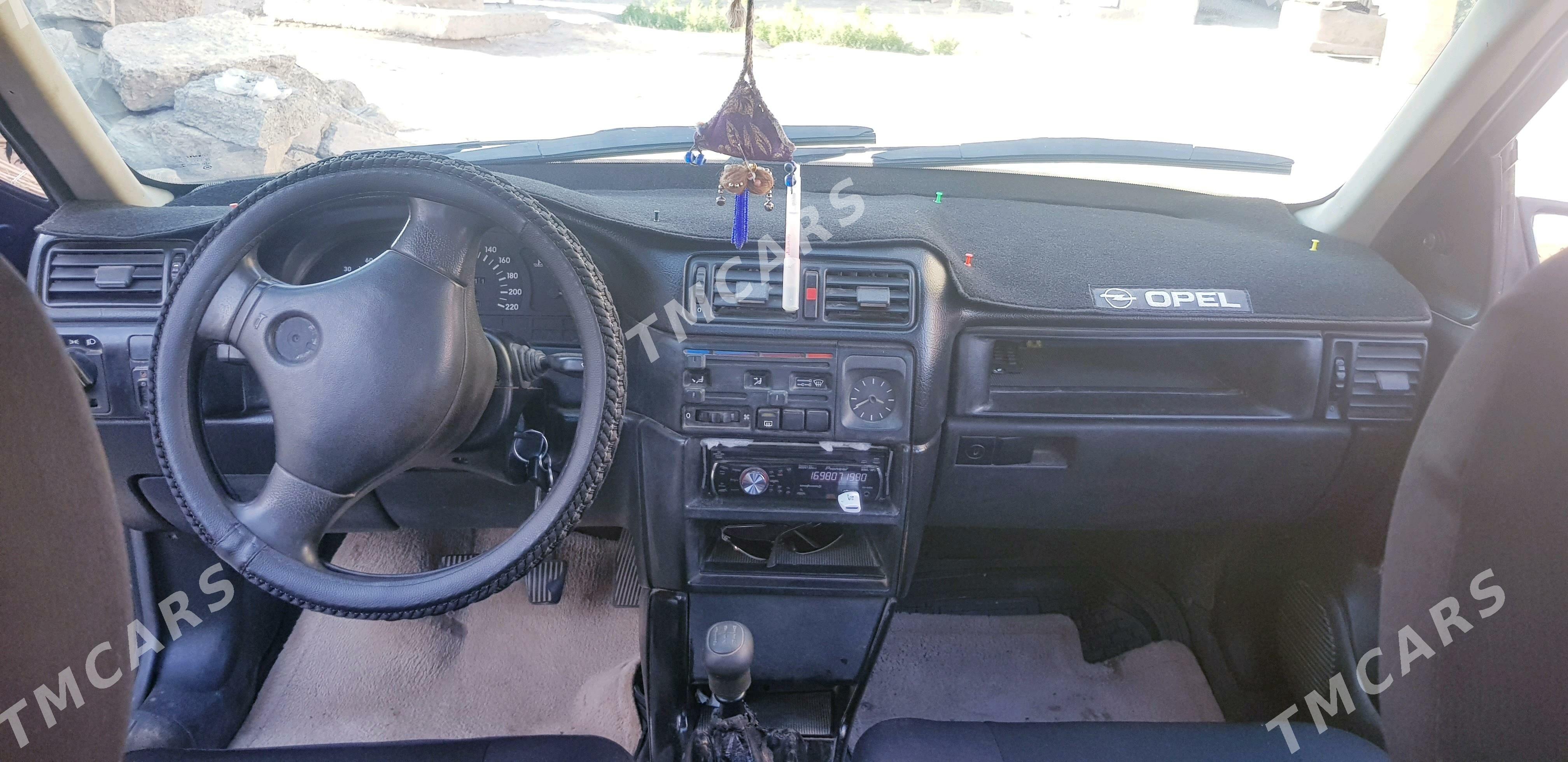 Opel Vectra 1992 - 55 000 TMT - Boldumsaz - img 3