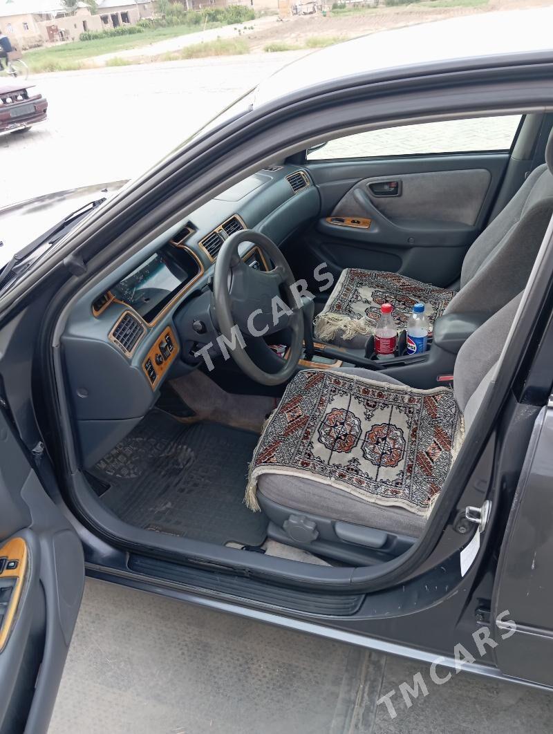 Toyota Camry 1997 - 127 000 TMT - Baýramaly - img 6