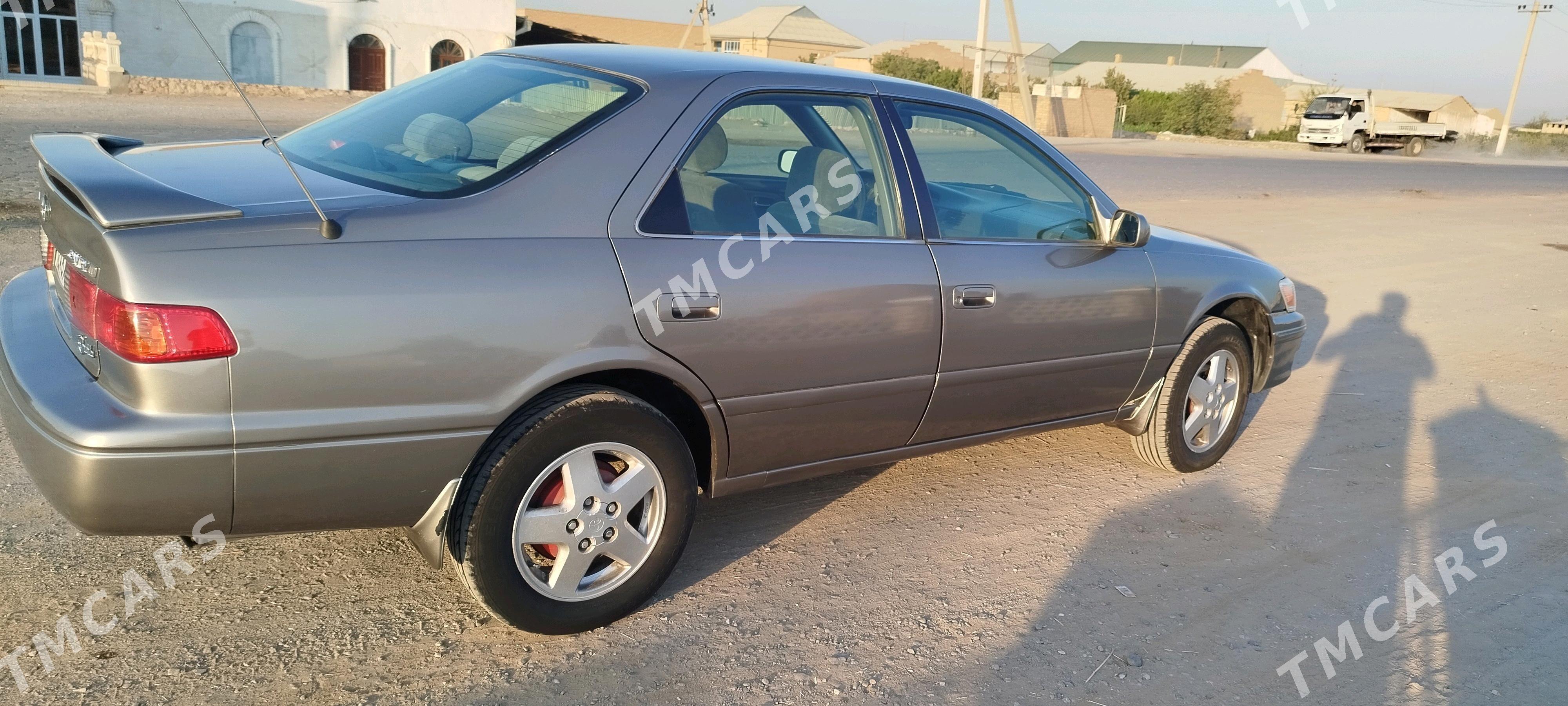 Toyota Camry 2001 - 130 000 TMT - Керки - img 2