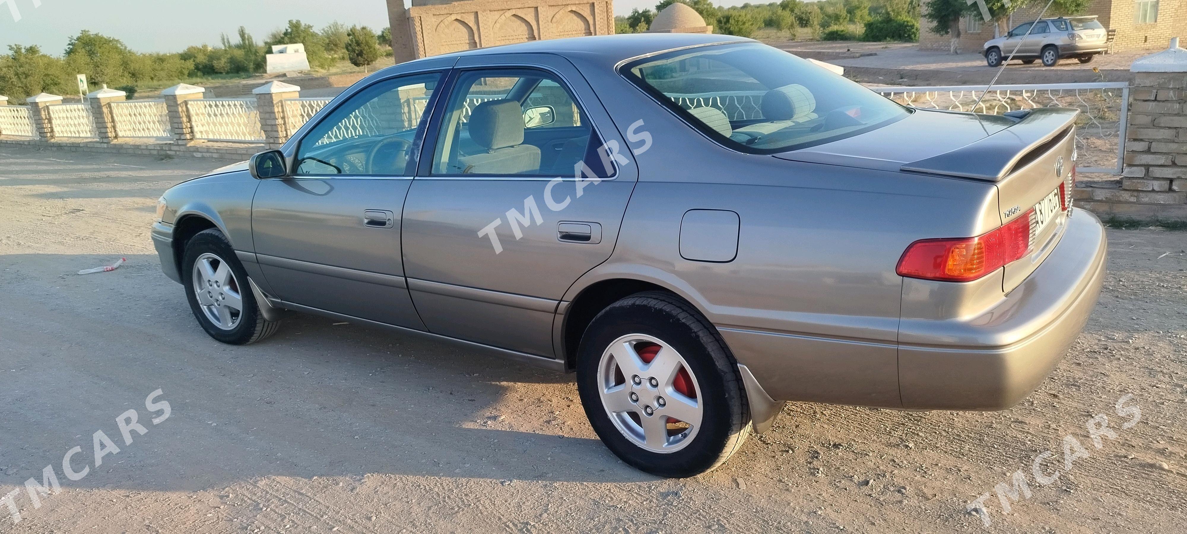 Toyota Camry 2001 - 130 000 TMT - Керки - img 3