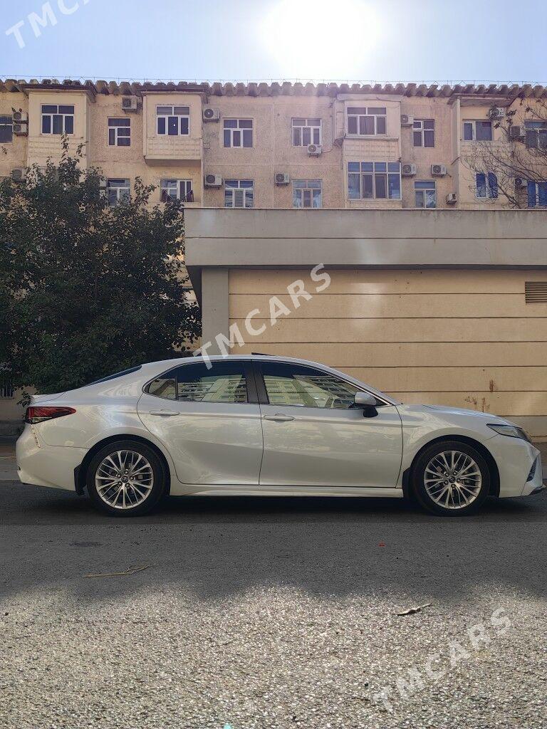Toyota Camry 2018 - 295 000 TMT - Ашхабад - img 4