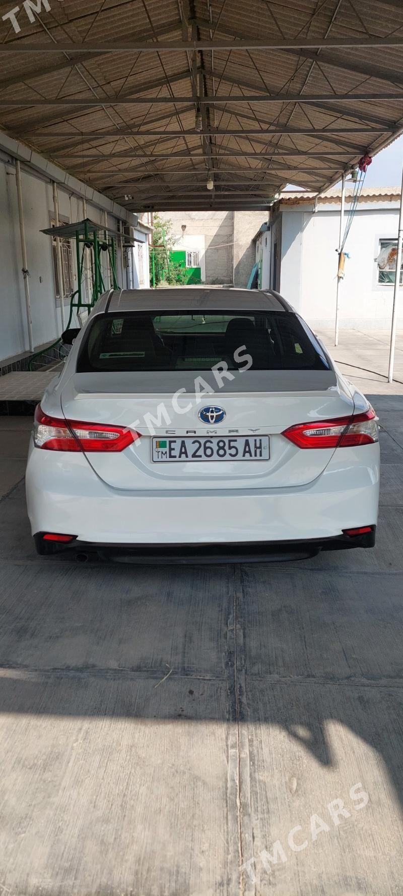Toyota Camry 2019 - 230 000 TMT - Бузмеин - img 3