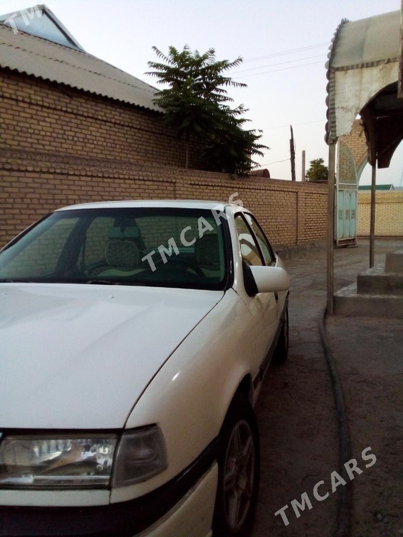 Opel Vectra 1990 - 22 000 TMT - Мары - img 2