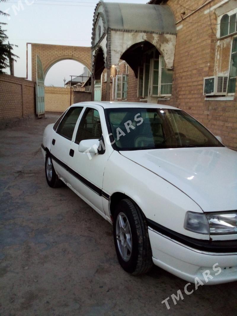 Opel Vectra 1990 - 22 000 TMT - Мары - img 4