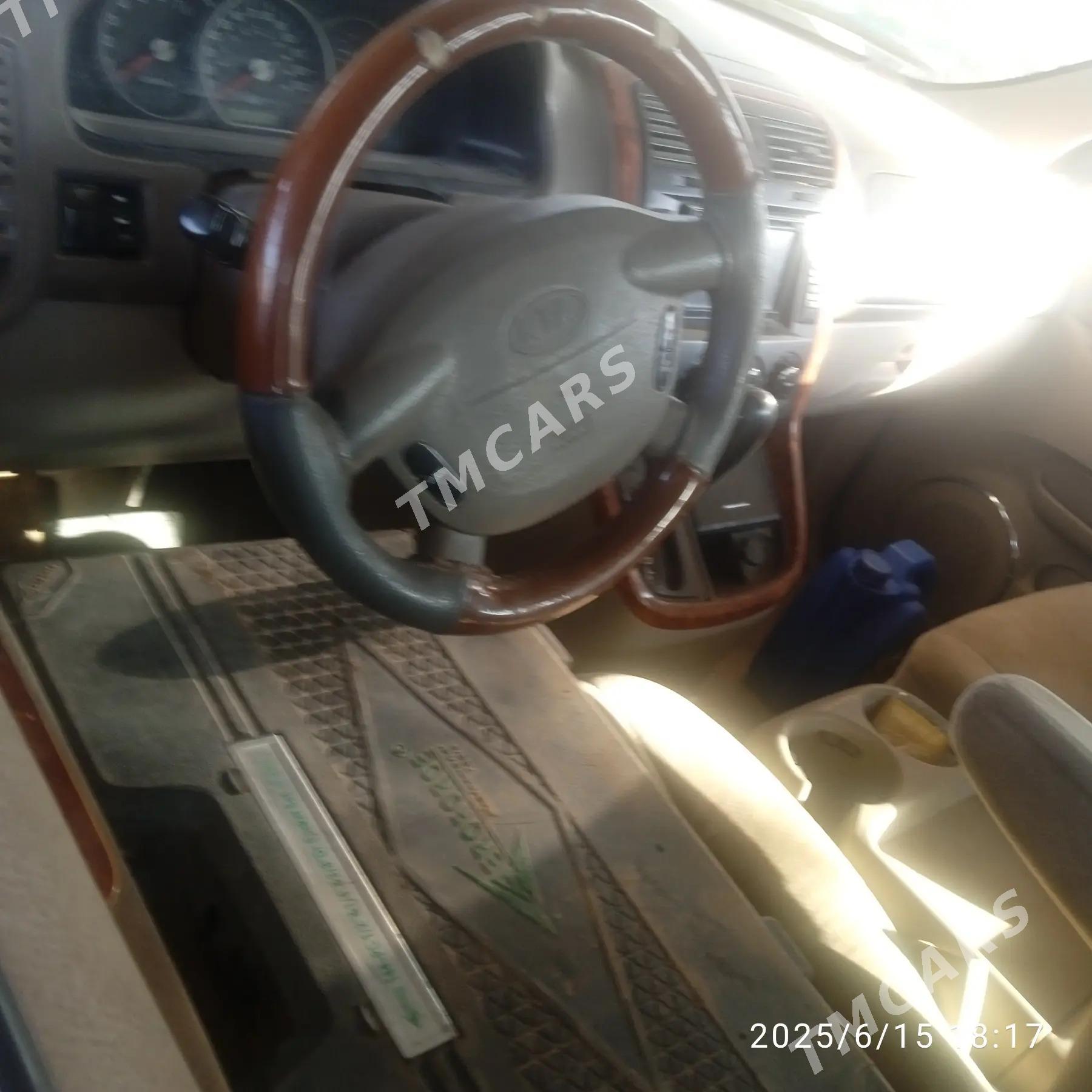Kia Sedona 2003 - 50 000 TMT - Halaç - img 3