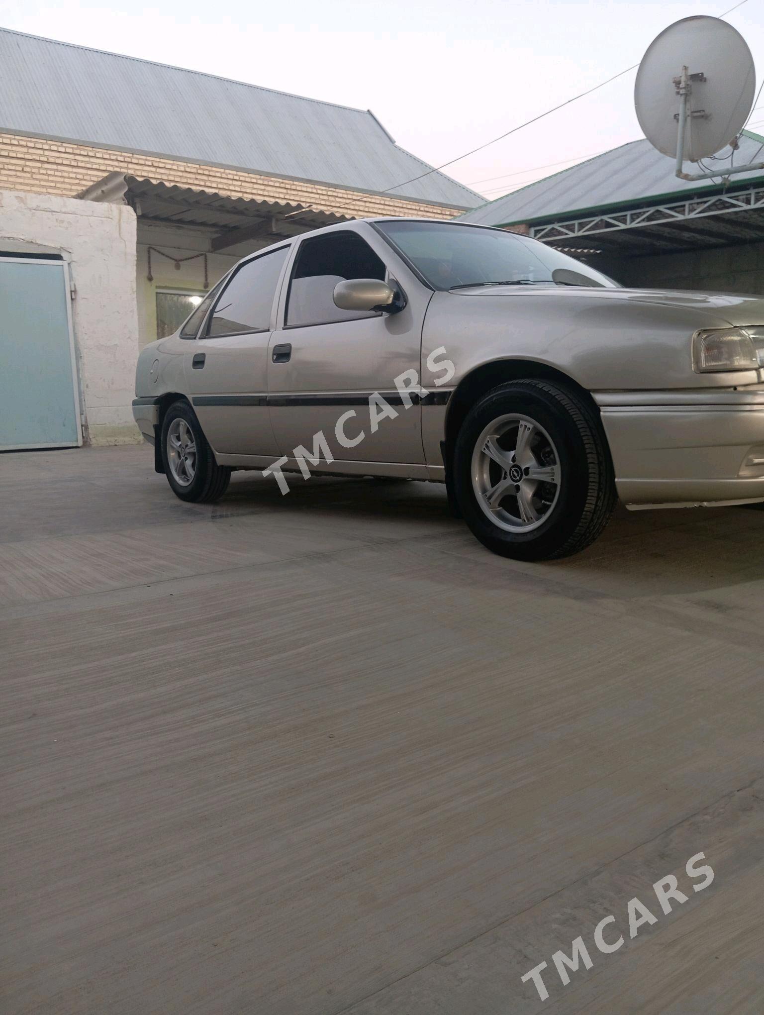 Opel Vectra 1992 - 34 000 TMT - Bäherden - img 5