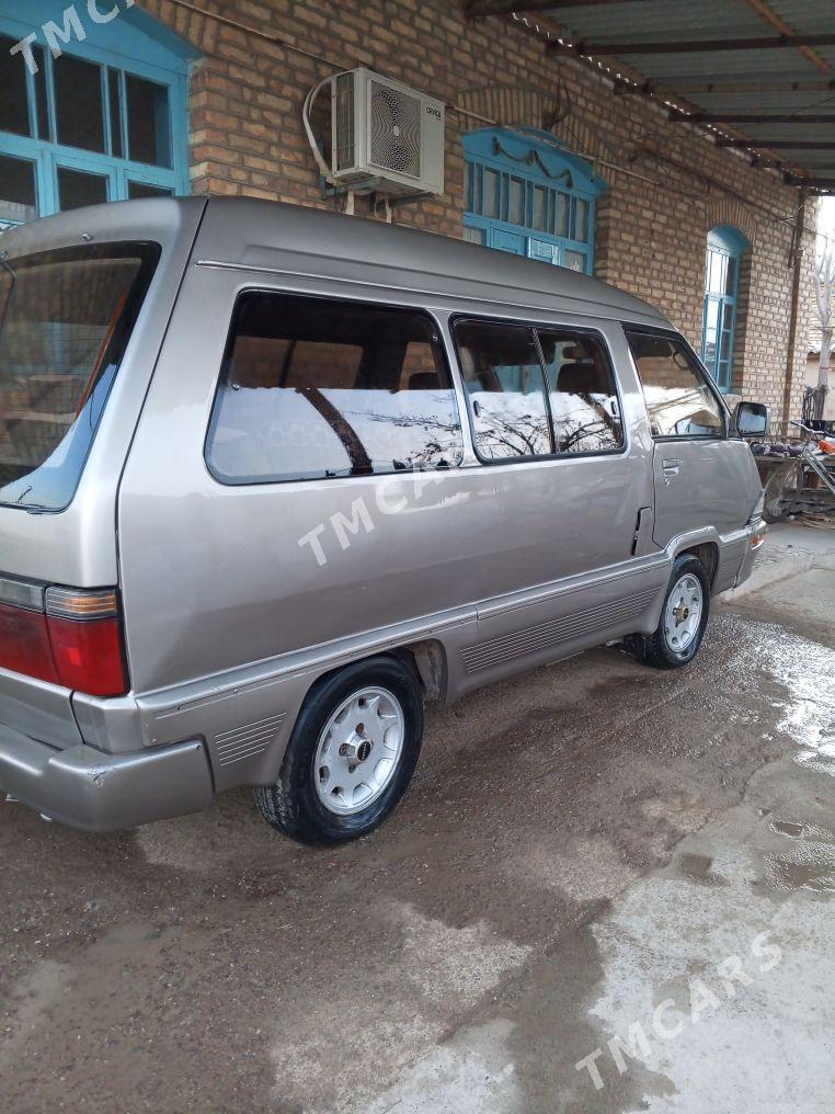 Toyota Town Ace 1989 - 25 000 TMT - Mary - img 2