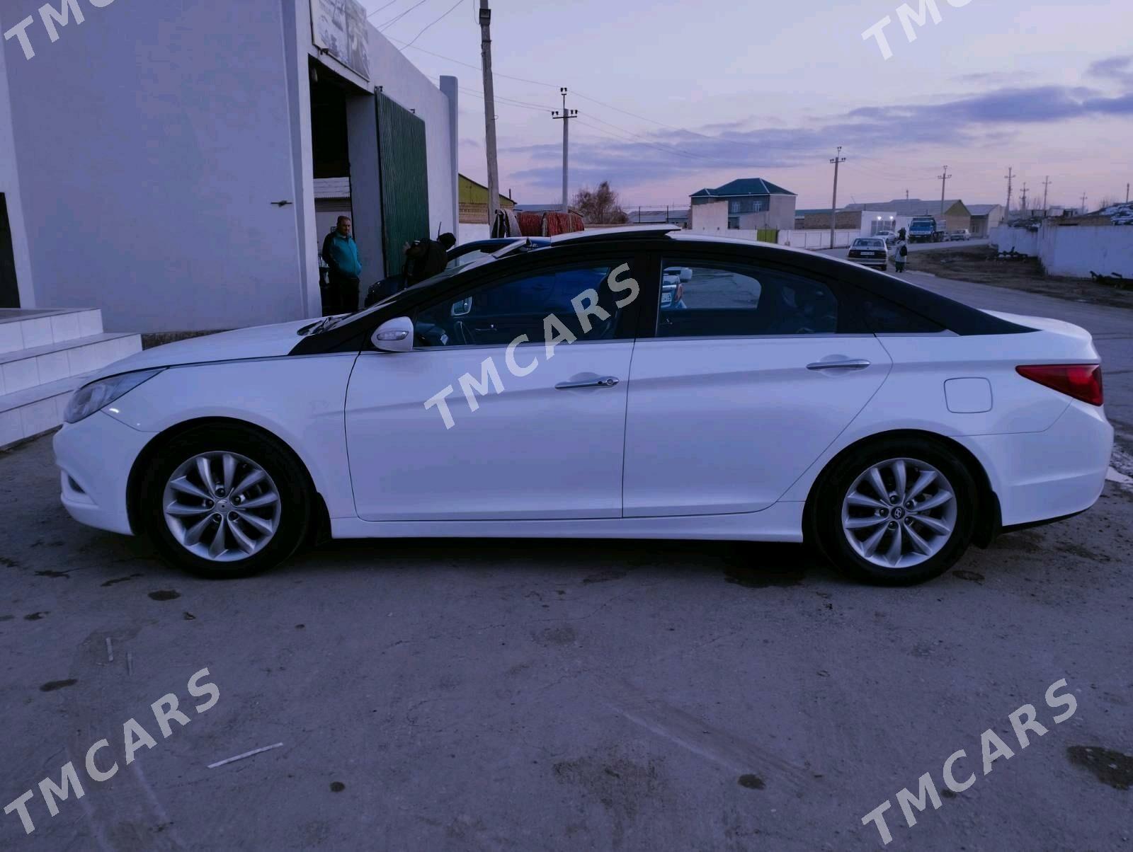 Hyundai Sonata 2011 - 160 000 TMT - Seýdi - img 9