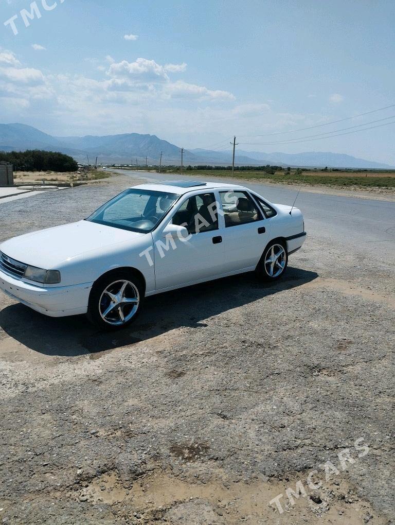 Opel Vectra 1989 - 27 000 TMT - Бахарден - img 3