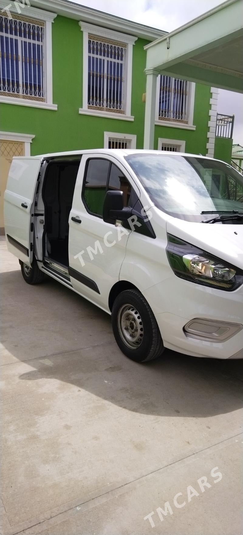 Ford Transit Cargo Van 2020 - 270 000 TMT - Балканабат - img 3