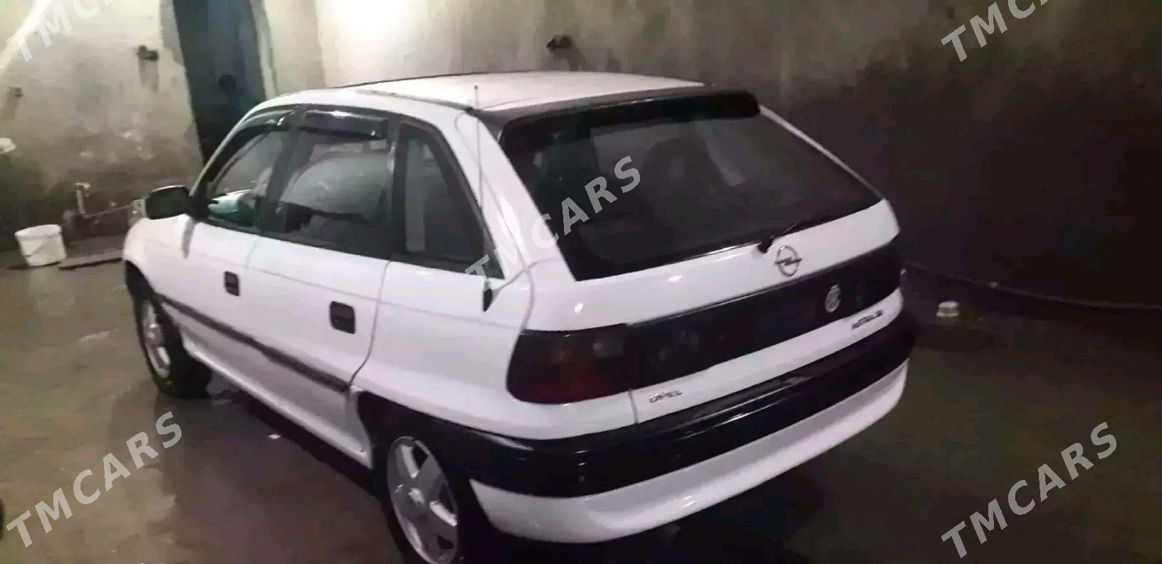Opel Astra 1995 - 45 000 TMT - Губадаг - img 2