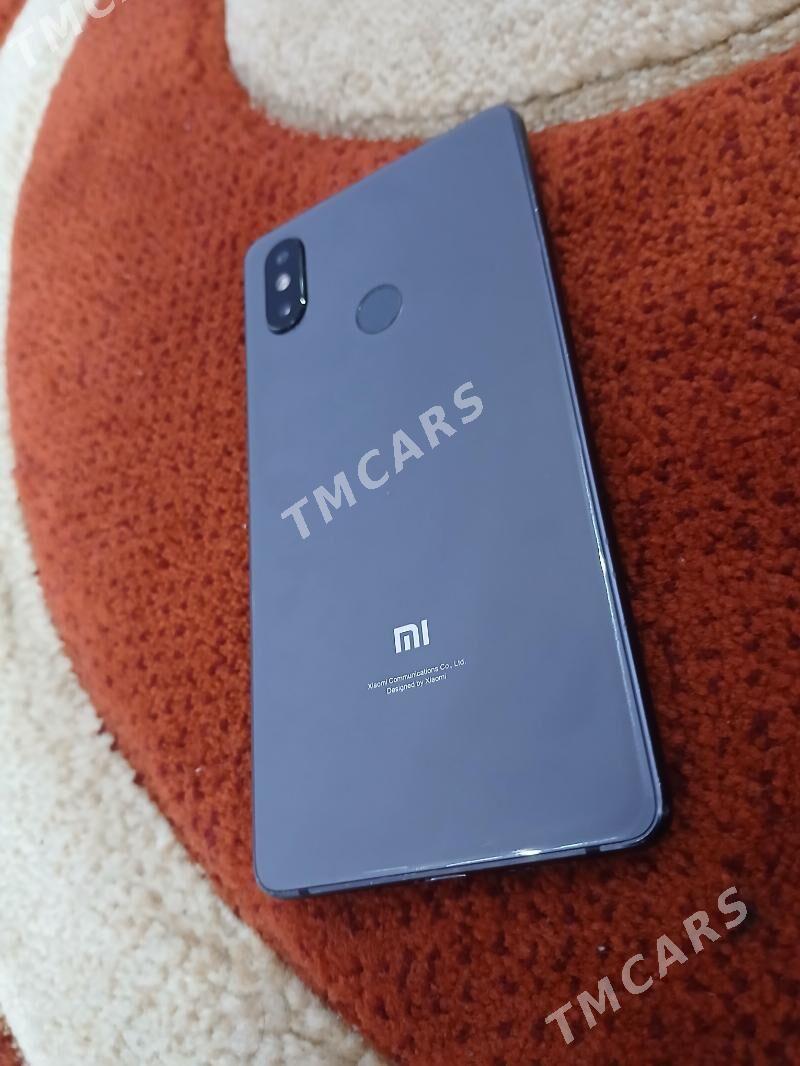 Mi 8SE 6/64gb - Гёкдепе - img 2