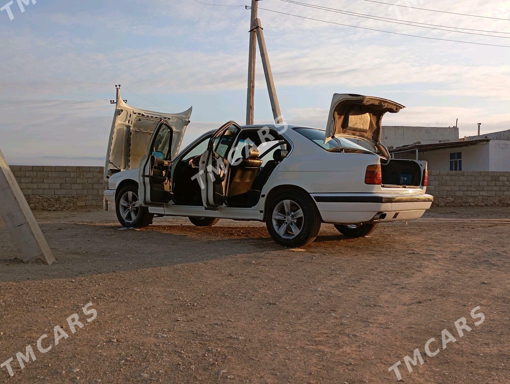 BMW 525 1990 - 52 000 TMT - Balkanabat - img 4