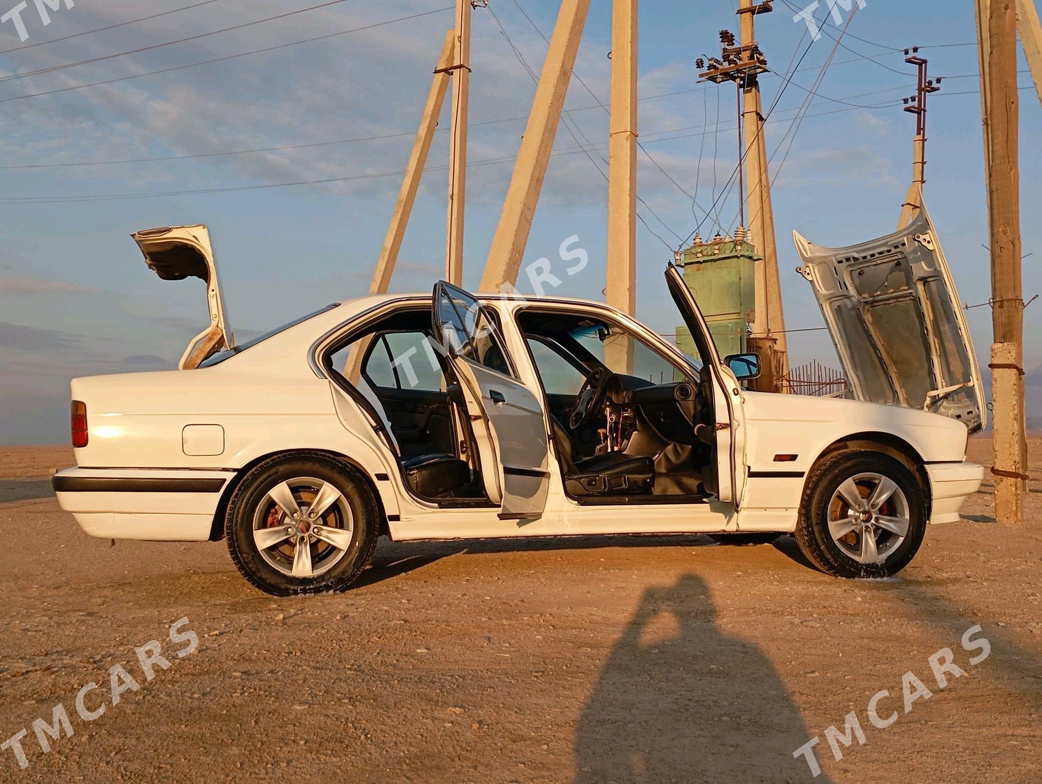 BMW 525 1990 - 52 000 TMT - Balkanabat - img 3