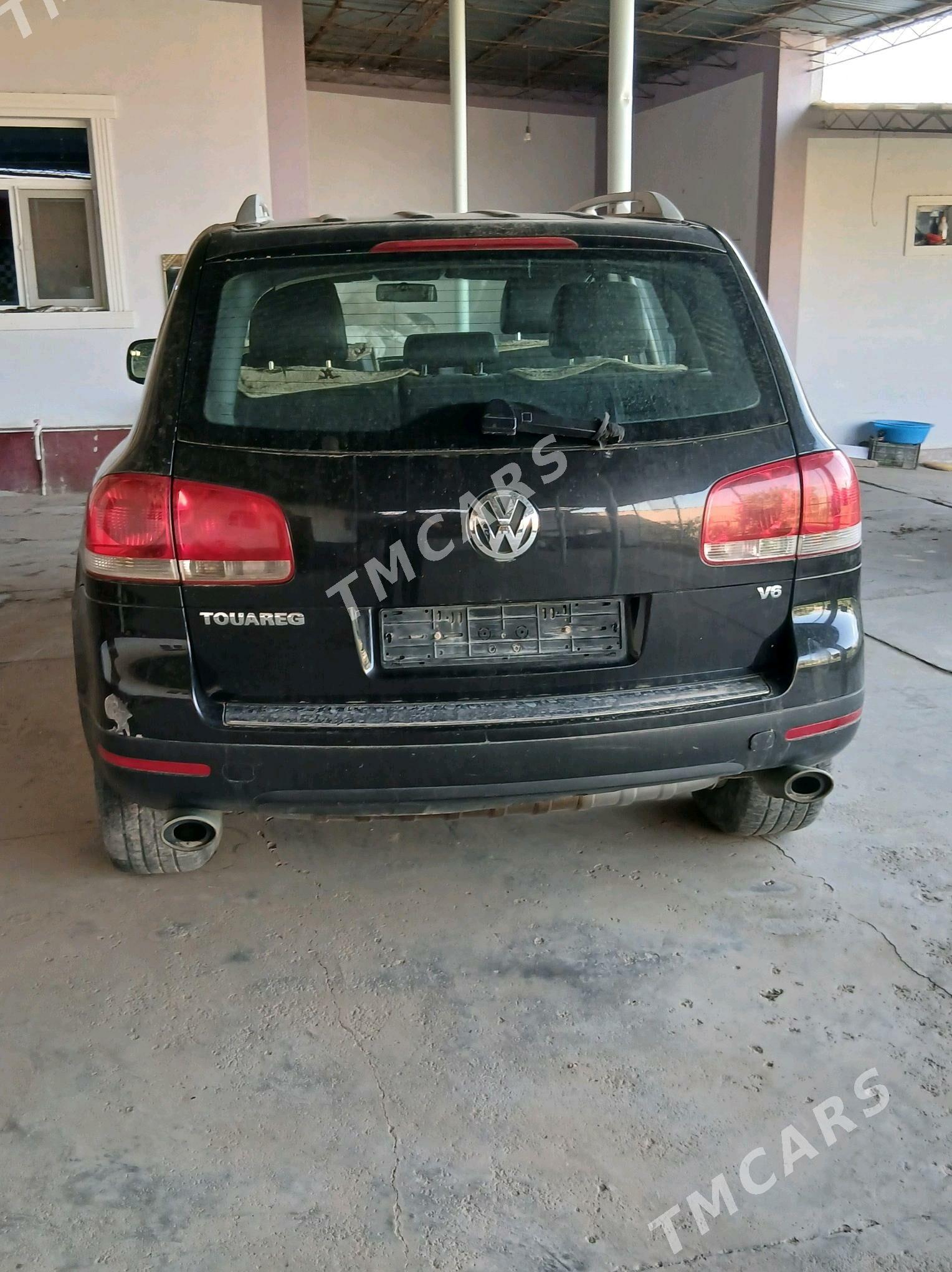 Volkswagen Touareg 2005 - 132 000 TMT - Халач - img 6