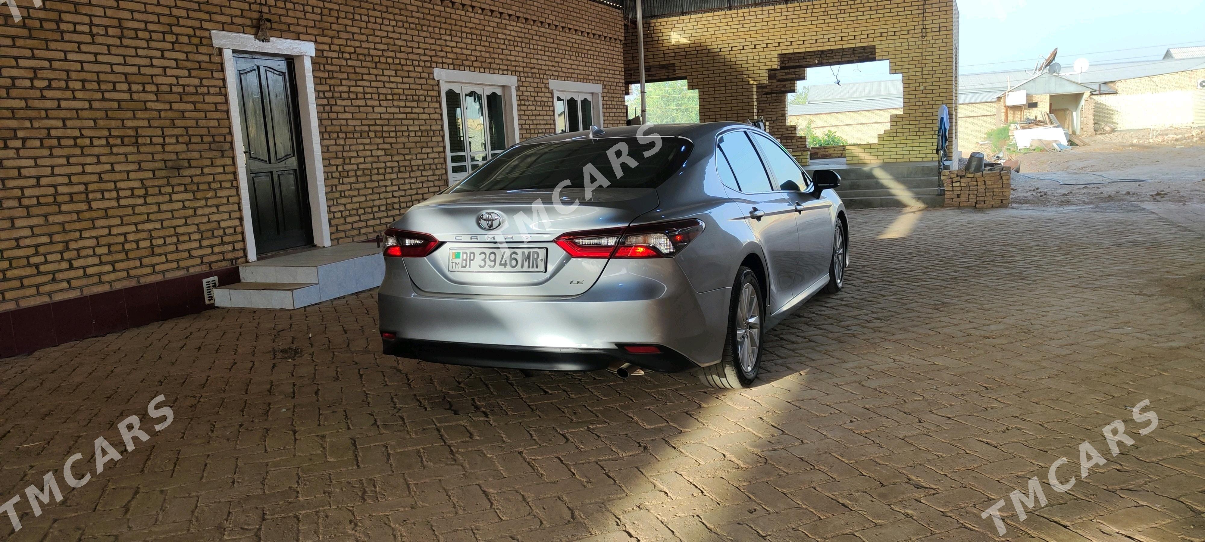 Toyota Camry 2021 - 300 000 TMT - Baýramaly - img 2