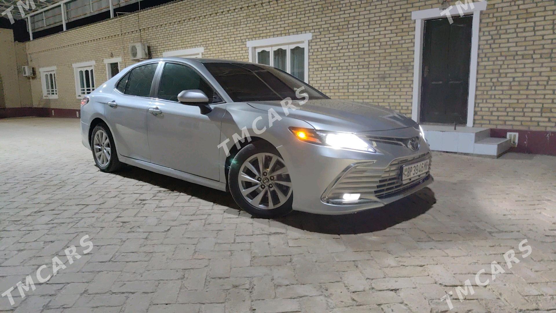 Toyota Camry 2021 - 300 000 TMT - Baýramaly - img 6