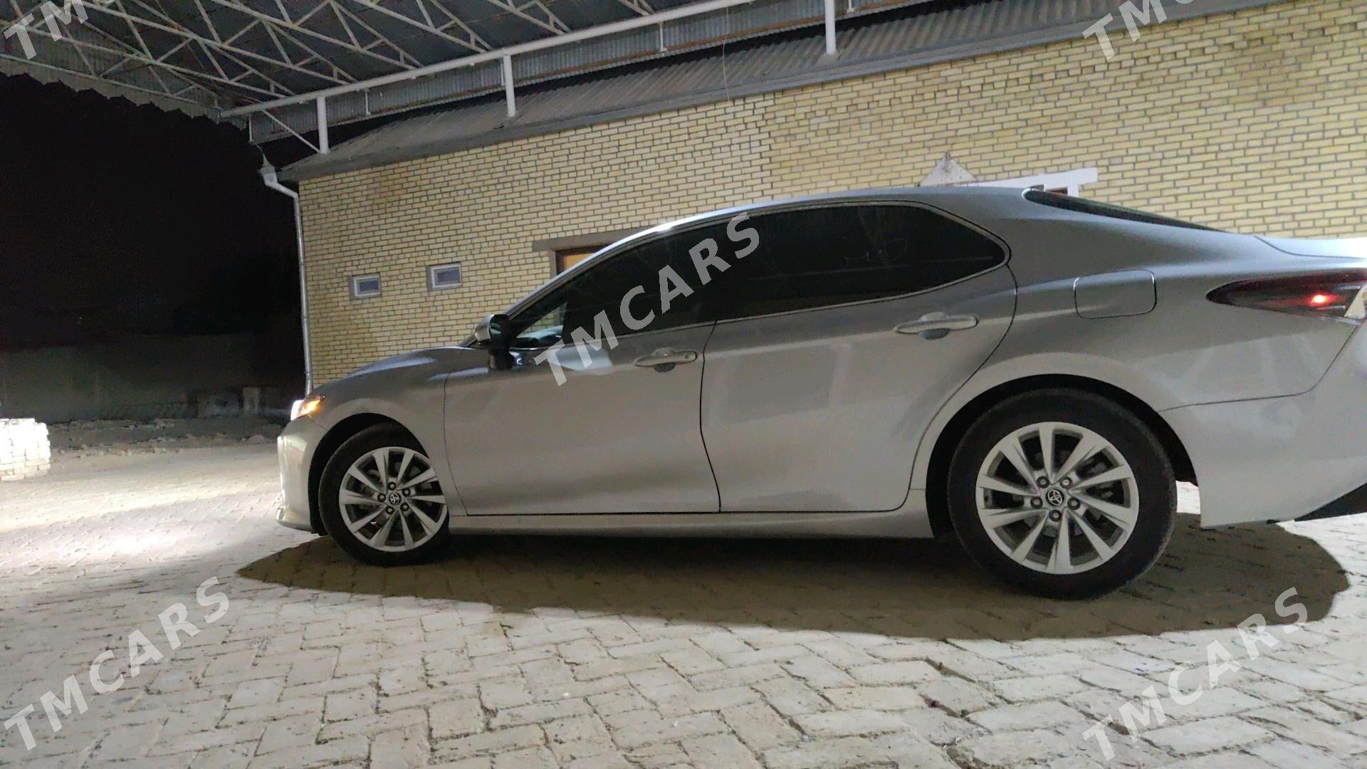 Toyota Camry 2021 - 300 000 TMT - Baýramaly - img 5