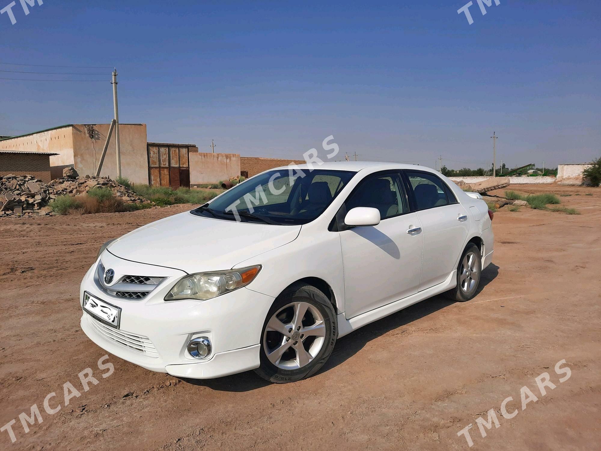 Toyota Corolla 2011 - 135 000 TMT - Ходжамбаз - img 3