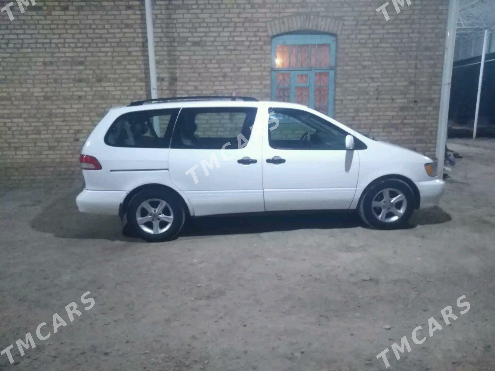 Toyota Sienna 2002 - 130 000 TMT - Murgap - img 5