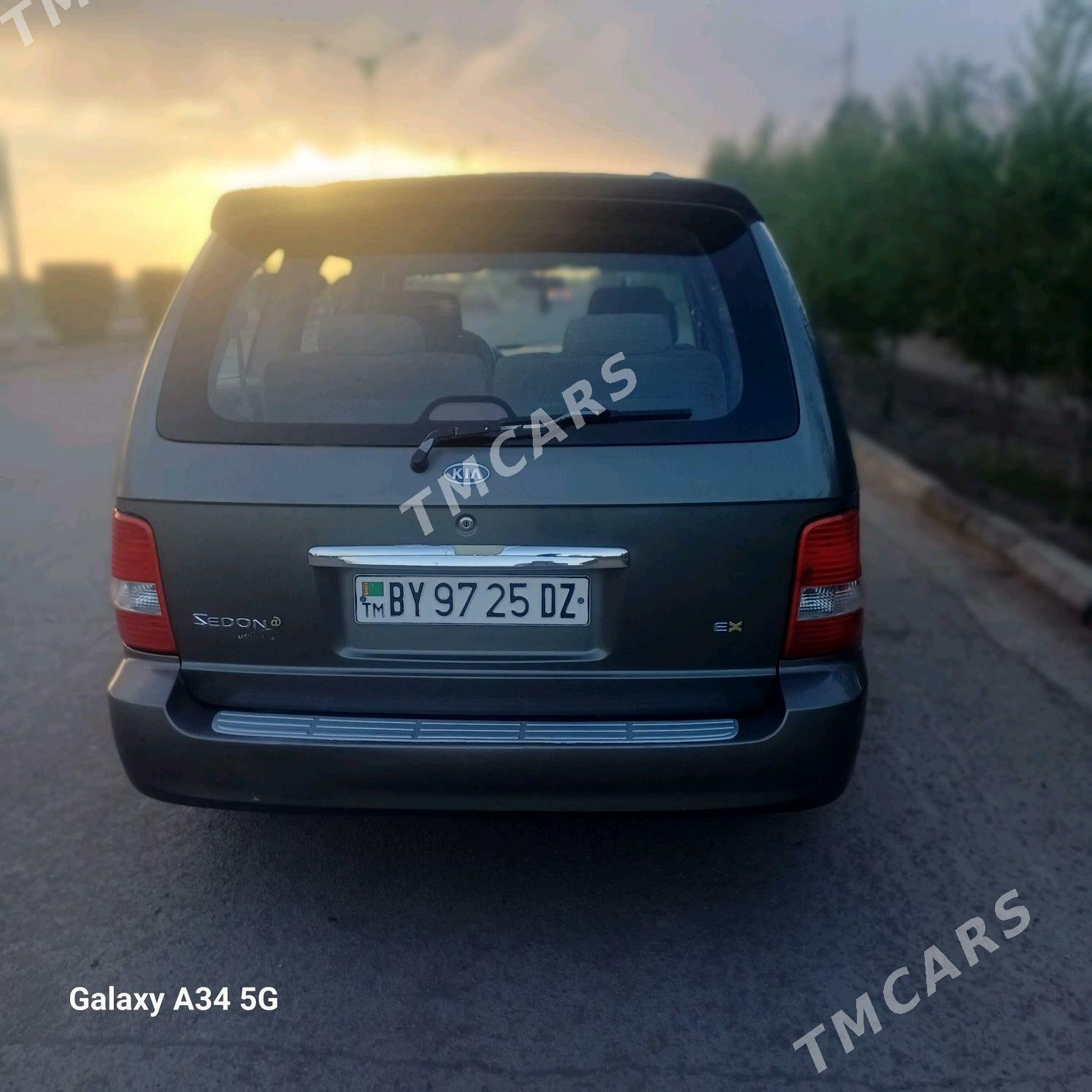 Kia Sedona 2002 - 85 000 TMT - Türkmenbaşy etr. - img 4
