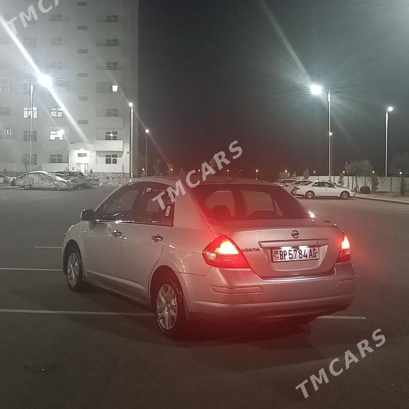 Nissan Versa 2010 - 123 000 TMT - Ашхабад - img 5