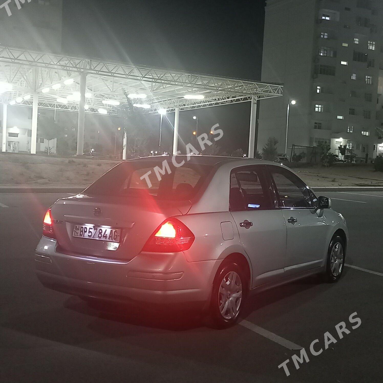 Nissan Versa 2010 - 123 000 TMT - Ашхабад - img 4