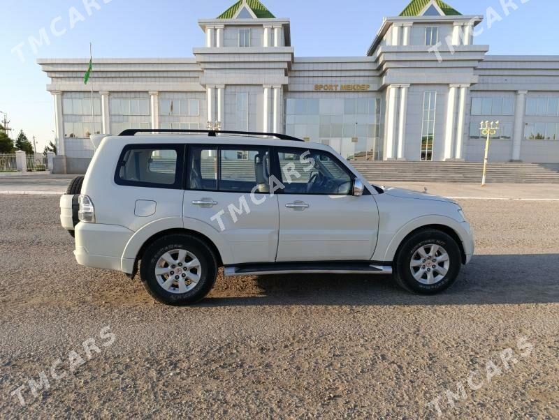 Mitsubishi Pajero 2012 - 250 000 TMT - Мургап - img 7